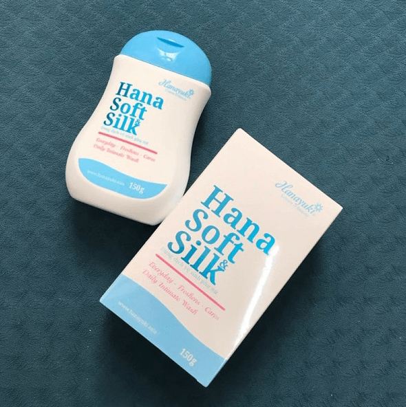 Dung dịch vệ sinh phụ nữ Hana Soft Silk 3